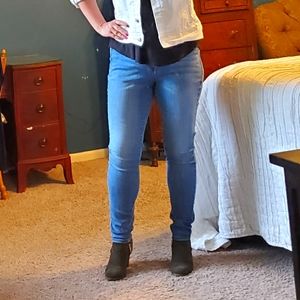 Skinny jeans-light wash